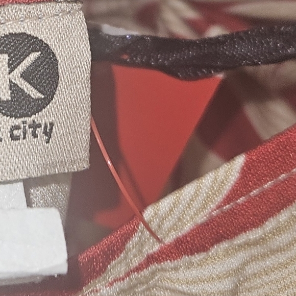 Luly K Red and Cream Twist-Front Wave Dress - Picture 3 of 3